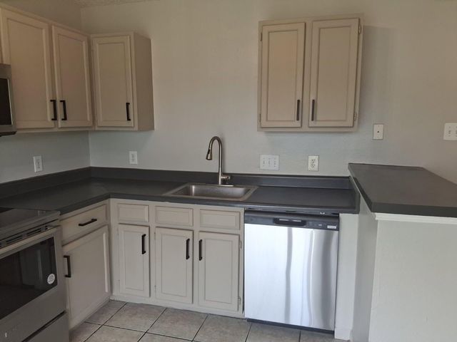 7704 Sign Street, Houston, TX 77489