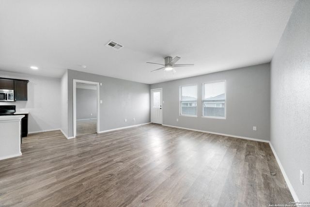 5914 SUNSHINE SMT, Converse, TX 78109
