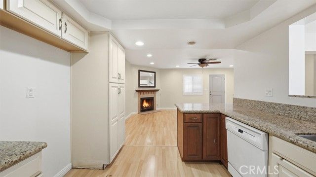 604 E 220th 3, Carson, CA 90745