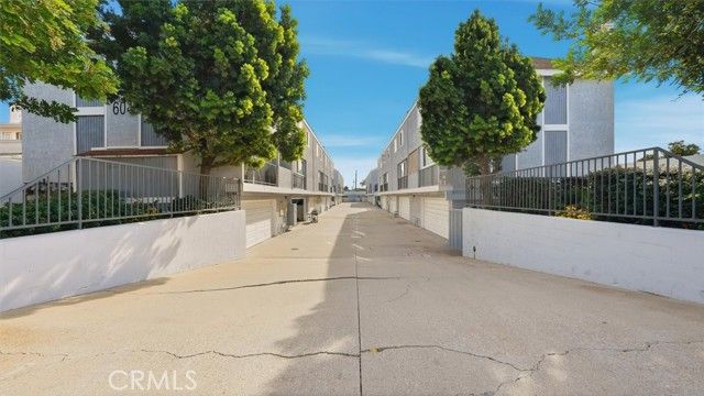 604 E 220th 3, Carson, CA 90745