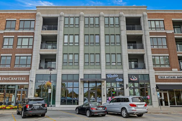 450 VILLAGE CENTER Drive 210, Burr Ridge, IL 60527