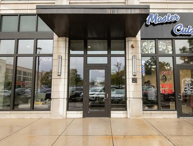 450 VILLAGE CENTER Drive 210, Burr Ridge, IL 60527