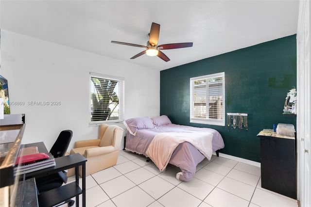 120 NW 52nd Ct, Oakland Park, FL 33309