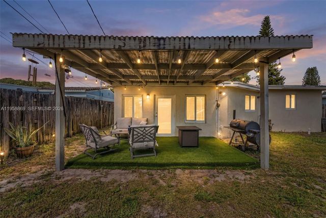 120 NW 52nd Ct, Oakland Park, FL 33309