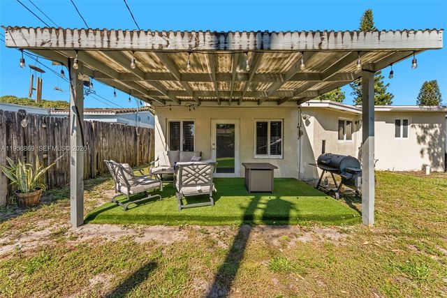 120 NW 52nd Ct, Oakland Park, FL 33309