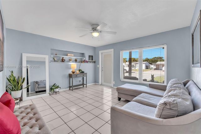 120 NW 52nd Ct, Oakland Park, FL 33309