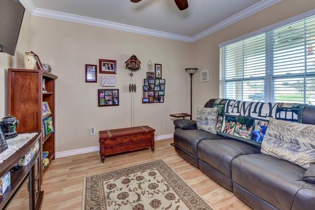 831 OAK HOLLOW LOOP, Deland, FL 32724