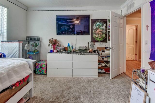 831 OAK HOLLOW LOOP, Deland, FL 32724