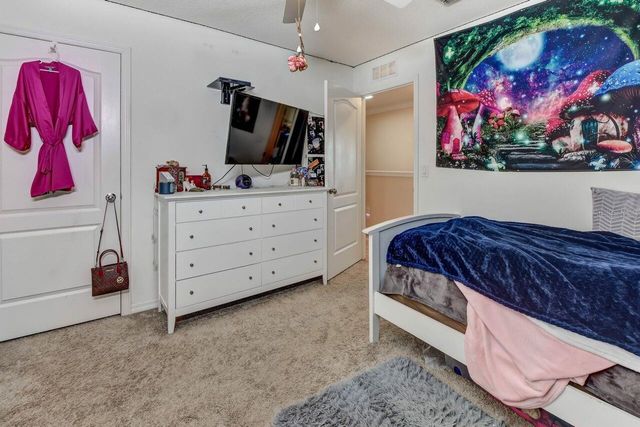 831 OAK HOLLOW LOOP, Deland, FL 32724