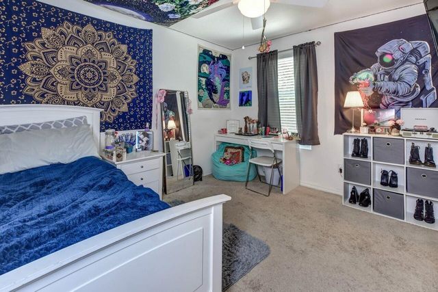 831 OAK HOLLOW LOOP, Deland, FL 32724