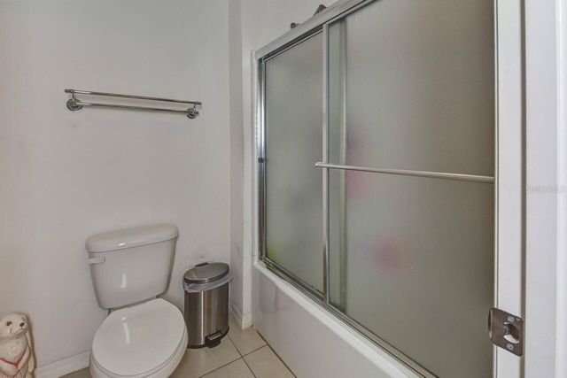 831 OAK HOLLOW LOOP, Deland, FL 32724