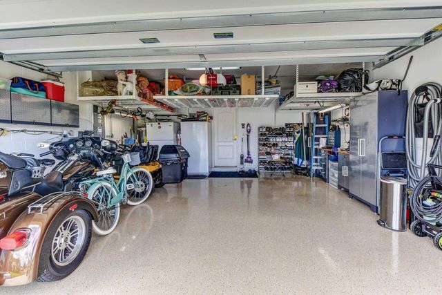 831 OAK HOLLOW LOOP, Deland, FL 32724