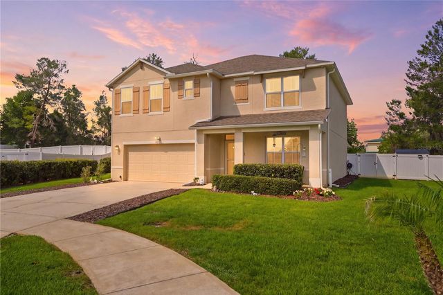 831 OAK HOLLOW LOOP, Deland, FL 32724