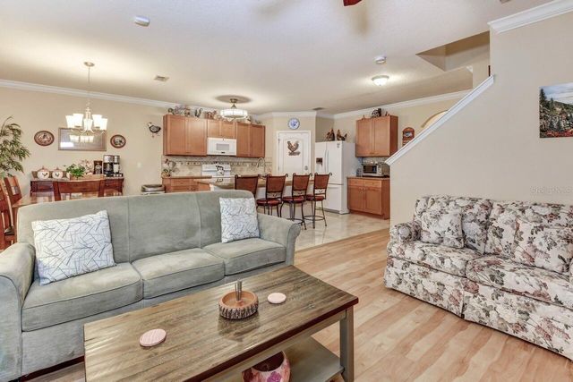 831 OAK HOLLOW LOOP, Deland, FL 32724