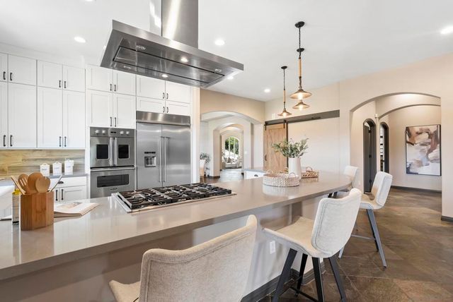 1101 Sierra Linda, Escondido, CA 92025