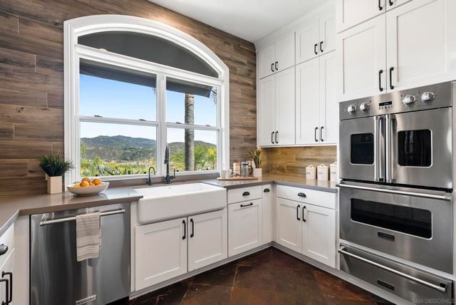 1101 Sierra Linda, Escondido, CA 92025