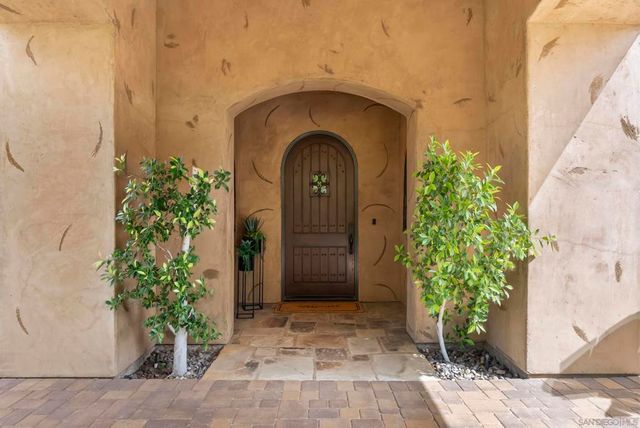 1101 Sierra Linda, Escondido, CA 92025
