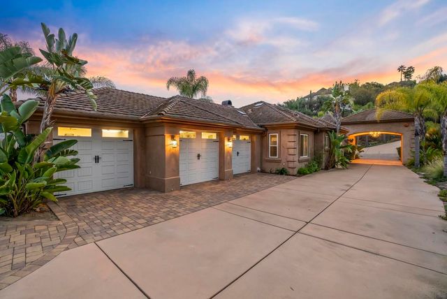 1101 Sierra Linda, Escondido, CA 92025