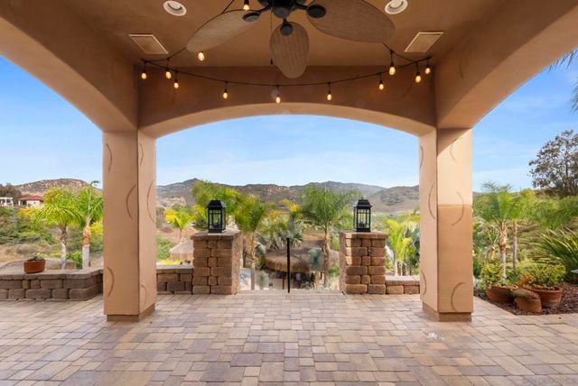 1101 Sierra Linda, Escondido, CA 92025