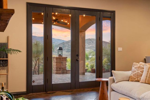 1101 Sierra Linda, Escondido, CA 92025