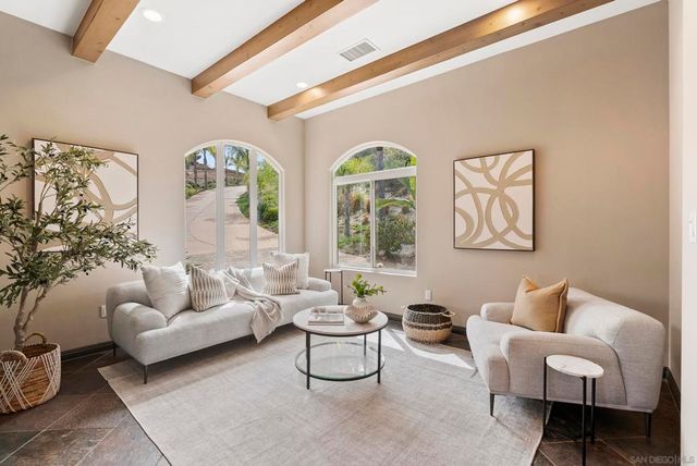1101 Sierra Linda, Escondido, CA 92025