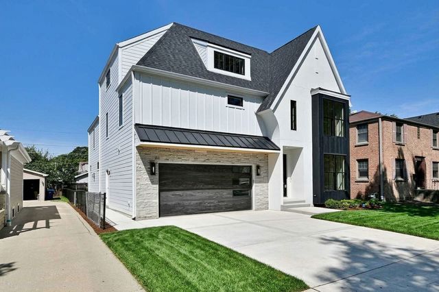 680 S Bryan Street, Elmhurst, IL 60126