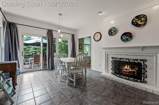 887 Loggers Circle, Rochester, MI 48307