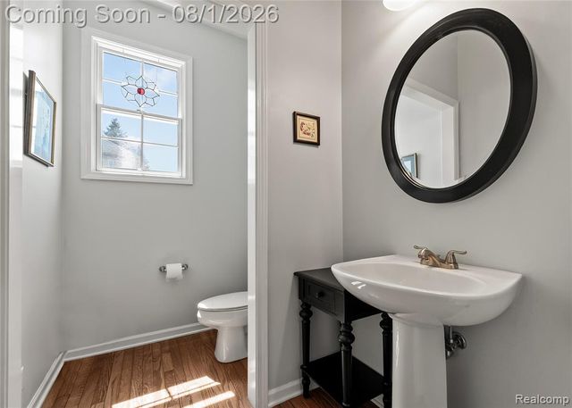 887 Loggers Circle, Rochester, MI 48307