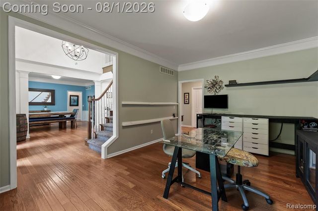 887 Loggers Circle, Rochester, MI 48307