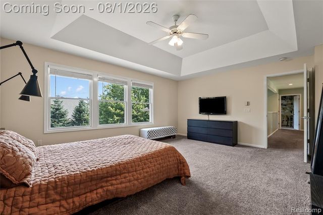 887 Loggers Circle, Rochester, MI 48307