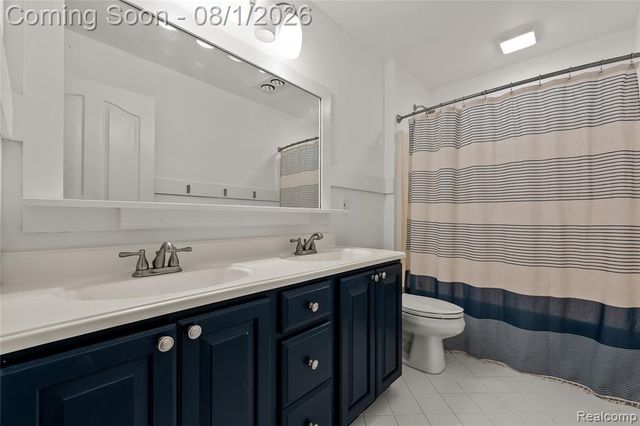 887 Loggers Circle, Rochester, MI 48307