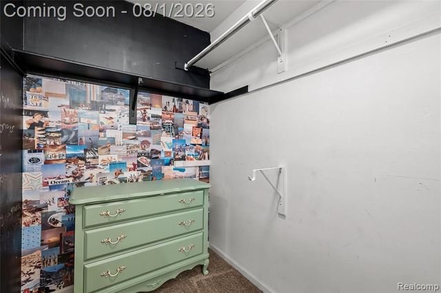 887 Loggers Circle, Rochester, MI 48307