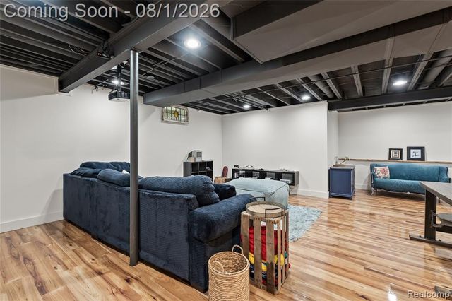 887 Loggers Circle, Rochester, MI 48307