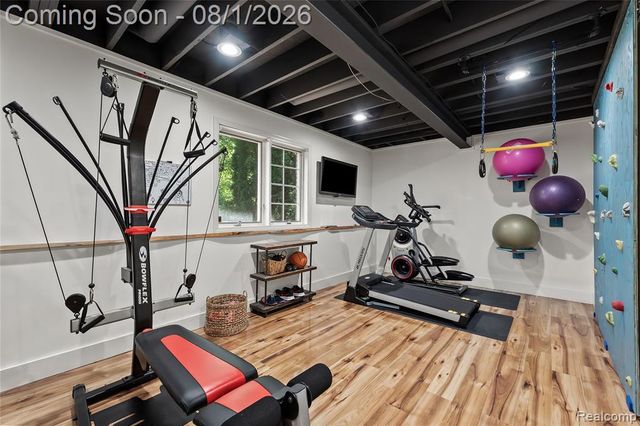887 Loggers Circle, Rochester, MI 48307