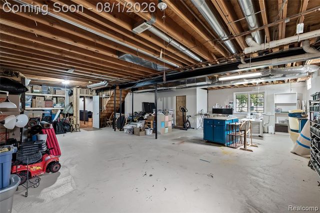 887 Loggers Circle, Rochester, MI 48307