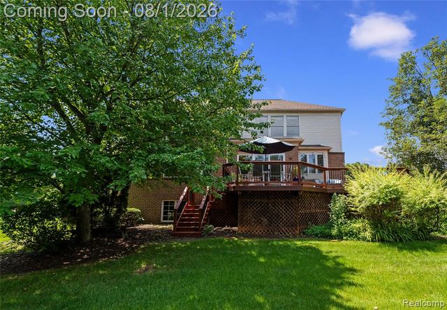 887 Loggers Circle, Rochester, MI 48307