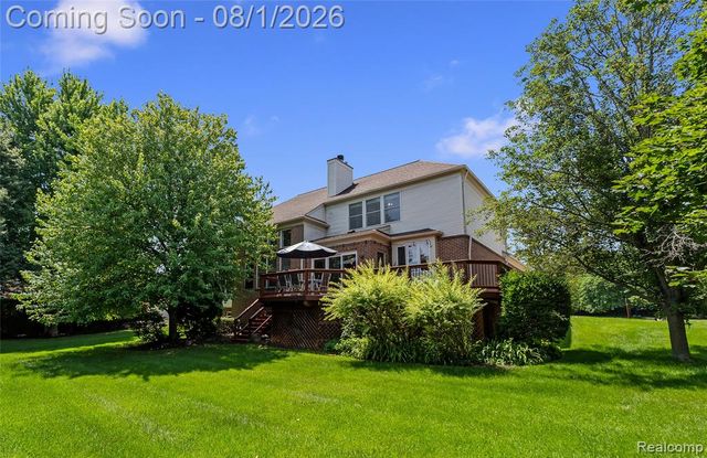 887 Loggers Circle, Rochester, MI 48307