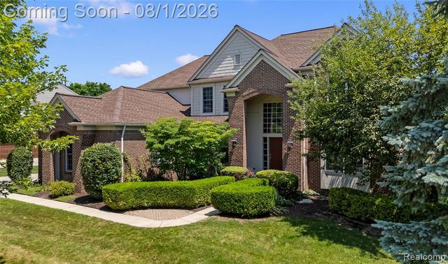 887 Loggers Circle, Rochester, MI 48307