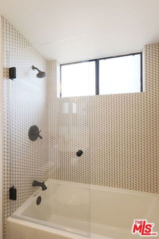 21821 Burbank Boulevard 151, Los Angeles, CA 91367