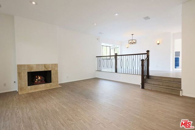 21821 Burbank Boulevard 151, Los Angeles, CA 91367