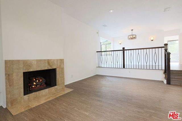 21821 Burbank Boulevard 151, Los Angeles, CA 91367