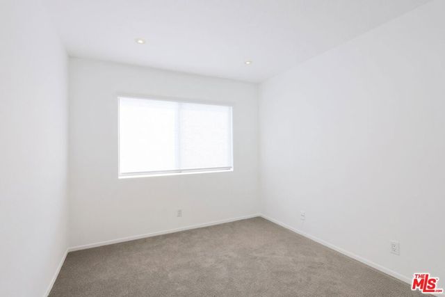 21821 Burbank Boulevard 151, Los Angeles, CA 91367