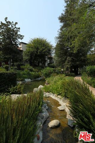 21821 Burbank Boulevard 151, Los Angeles, CA 91367