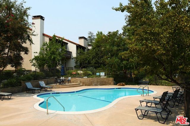 21821 Burbank Boulevard 151, Los Angeles, CA 91367
