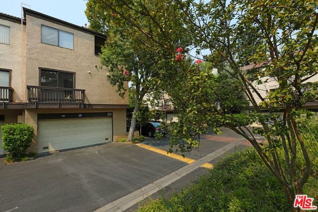 21821 Burbank Boulevard 151, Los Angeles, CA 91367