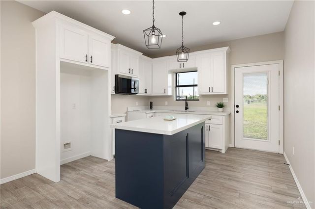 2261 Victoriano Street, Weslaco, TX 78596