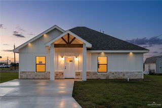 2261 Victoriano Street, Weslaco, TX 78596