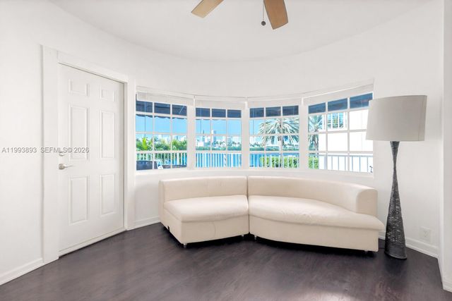 224 S Coconut Ln, Miami Beach, FL 33139