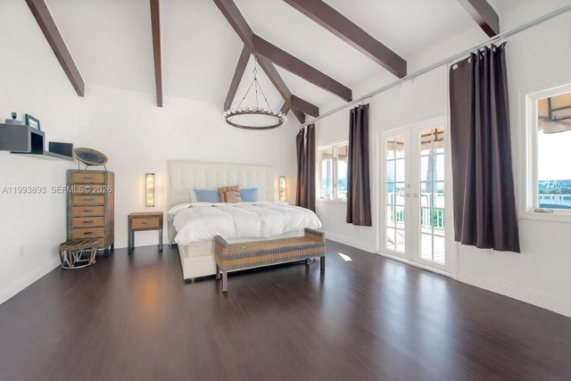 224 S Coconut Ln, Miami Beach, FL 33139