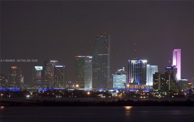 224 S Coconut Ln, Miami Beach, FL 33139